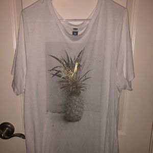 OLD NAVY PINEAPPLE TEE🍍